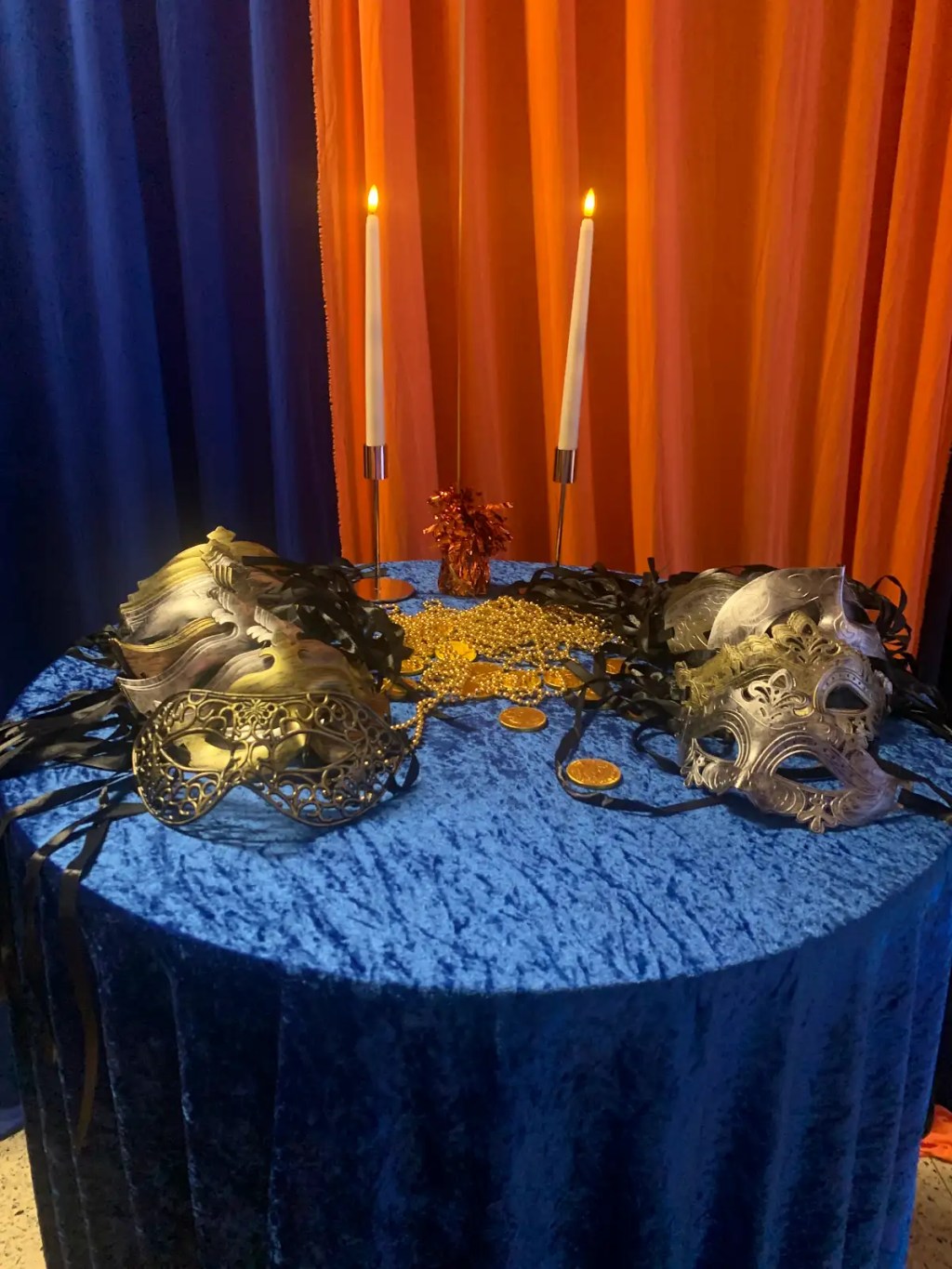 Beneath the moonlit masquerade: recapping the 2024 homecoming&nbsp;dance